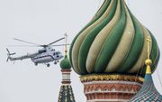Westerse landen hebben gezamenlijk een vuist gemaakt tegenover Moskou. Foto: één van de helikopters van de Russische president Vladimir Poetin in Moskou. beeld AFP, Mladen Antonov