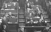 „In 1937 namen niet minder dan zes protestantse en twee rooms-katholieke partijen aan de verkiezingen deel.” Foto: Tweede Kamervergadering in 1937, in aanwezigheid van ds. G. H. Kersten (SGP). beeld Wiel van der Randen