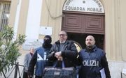 Saro Allegra, de zwager van de meest gezochte maffiabaas van heel Italië bij het politiebureau van Palermo, vorige week. De Italiaanse politie is bezig met een grote operatie om de Siciliaanse maffiabaas Matteo Messina Denaro op te pakken. Messina Denaro 