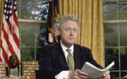 Bill Clinton in de Oval Office in het Witte Huis. beeld ANP
