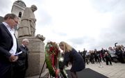 Minister Schouten legde zaterdag in Katwijk een krans bij het monument voor de vissers die in de periode 1914-1918 omkwamen. Het einde van de Eerste Wereldoorlog, een eeuw geleden, betekende dat ook het einde van een periode van grote onveiligheid op zee 