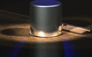 De metalen cilinder van 1 kilogram gaat met pensioen. Hij wordt opgevolgd door een geavanceerde meetmethode.  beeld Wikimedia, Greg L.