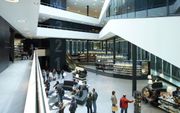 ”De nieuwe bibliotheek” in Almere werd op 27 maart 2010 geopend door burgemeester Jorritsma. beeld Mustreads