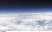 De atmosfeer van de aarde strekt zich veel verder uit dan gedacht.  beeld Wikimedia, NASA