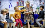 Prinses Laurentien leest kinderen voor tijdens het Nationale Voorleesontbijt. beeld ANP, Patrick van Katwijk