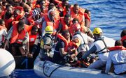 Bootvluchtelingen op de Middellandse Zee. beeld Jaco Klamer