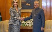 Koningin Máxima en de Pakistaanse president Arif Alvi. beeld ANP