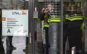 In een hoofdkantoor van ING aan de Bijlmerdreef in Amsterdam-Zuidoost is een bombrief ontploft. Het was een kleine ontploffing en er is niemand gewond geraakt. beeld ANP