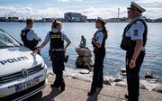 Het iconische beeld van de Kleine Zeemeermin in Kopenhagen is beklad. beeld EPA
