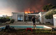 Bosbrand ten westen van de Zuid-Franse havenstad Marseille. beeld AFP