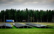 Het is veel te duur om zonneparken op het elektriciteitsnet aan te sluiten op basis van hun piekvermogen, vindt netbeheerder Liander. Beeld ANP, Robin van Lonkhuijsen