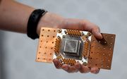 Een quantumchip, onderdeel van een nieuwe generatie veel snellere supercomputers. beeld EPA