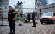 Politie bij de Maassilo in Rotterdam na terreurdreiging. beeld ANP