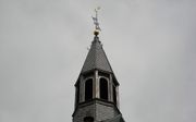 De toren van de hervormde kerk in Krabbendijke. beeld RD
