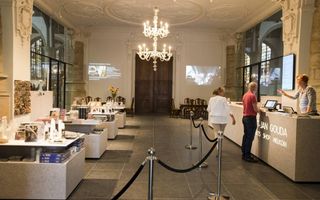 De Sint Janskerk in Gouda heeft een flinke museumwinkel.  beeld RD, Henk Visscher