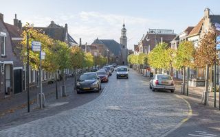 Zicht op de Voorstraat, in vroeger tijden de belangrijkste weg van het dorp. beeld Dirk-Jan Gjeltema