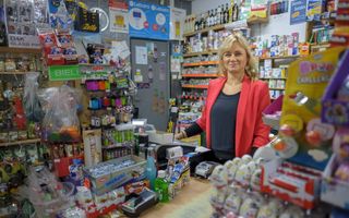 De Poolse Anna Konicka opende in 2007 een winkel met producten uit haar geboorteland. „Ik zag zoveel Polen dat ik dacht dat er wel een markt voor zou zijn.”  beeld Roel Dijkstra