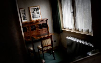 De kamer van Anne in het voormalig woonhuis van Anne Frank in de Rivierenbuurt. beeld ANP, KOEN VAN WEEL