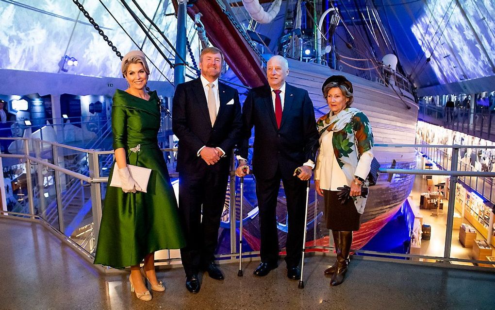 Koning Willem-Alexander en koningin Máxima in het Frammuseum met de Noorse koning Harald V en koningin Sonja. beeld ÀNP, Patrick van Emst