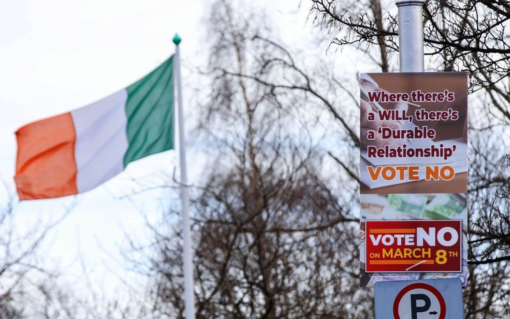 Posters van het neekamp. beeld AFP, Paul Faith
