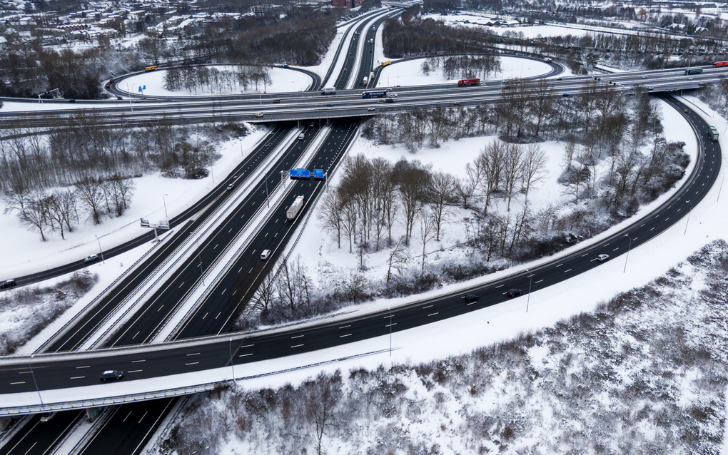 Code oranje in heel het land voorbij, wel nog code geel • Deel van sportcentrum in Utrecht ingestort