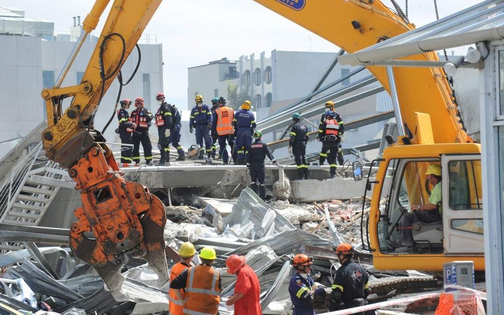 Reddingswerkers in Christchurch. Foto EPA