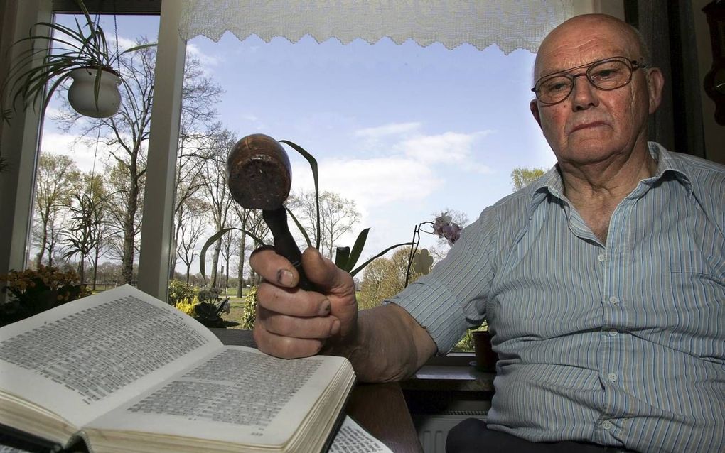 Voorzanger Klaas Reurink van Psalmen- en Hazeuzangers Nieuwleusen en Omstreken: „We willen niet alleen mooi zingen. De boodschap is ook belangrijk.” Foto Eelco Kuiken