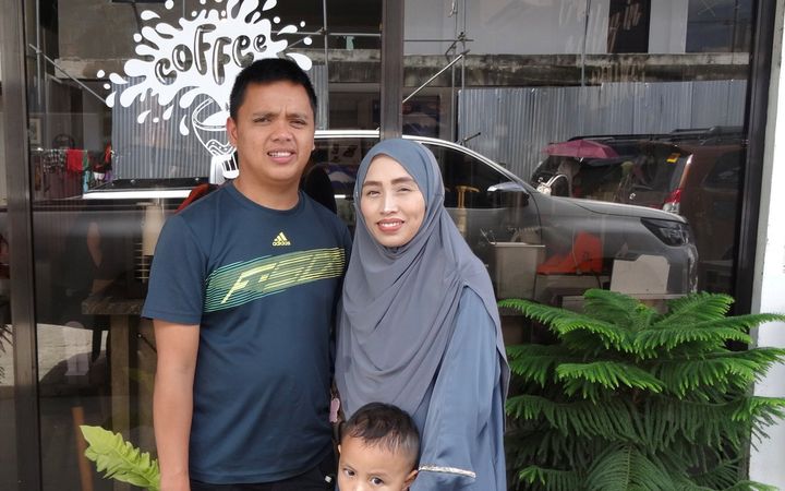 Islamitisch stel met kleuter.