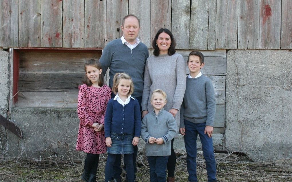 Kees en Marlies de With wonen in het Canadese Burgessville, een gebied waar veel mensen met een Nederlandse achtergrond wonen. beeld familie De With