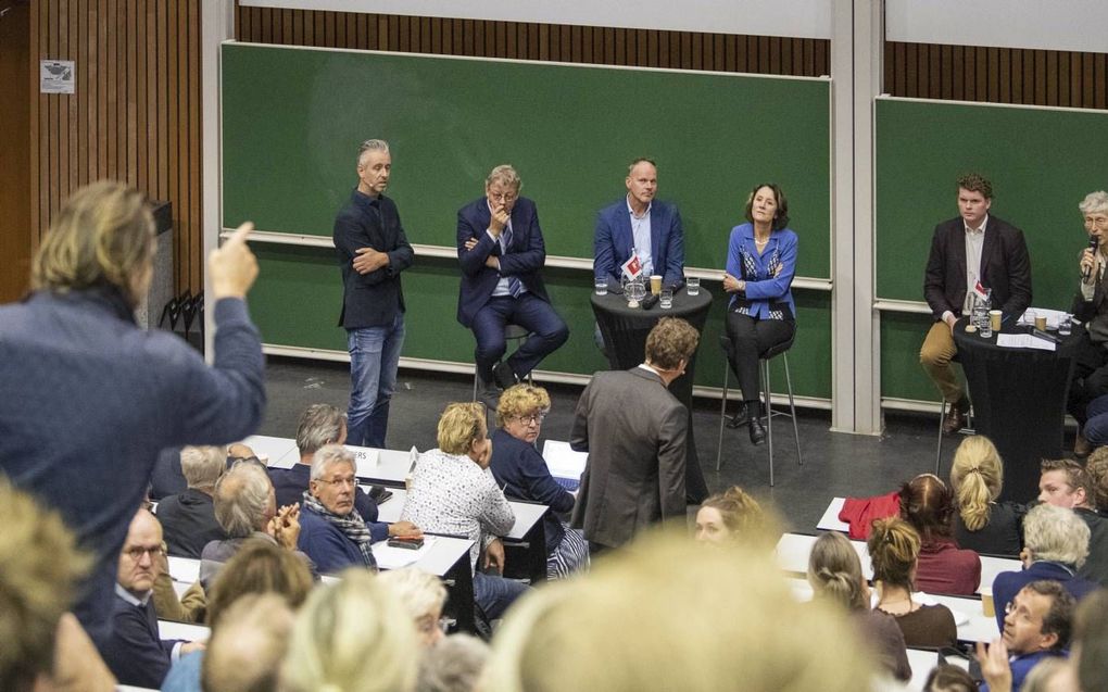 Een boze boer tijdens het Boerendebat van De Gelderlander. Diverse betrokkenen praten over het stikstofbeleid. beeld ANP, Piroschka van de Wouw