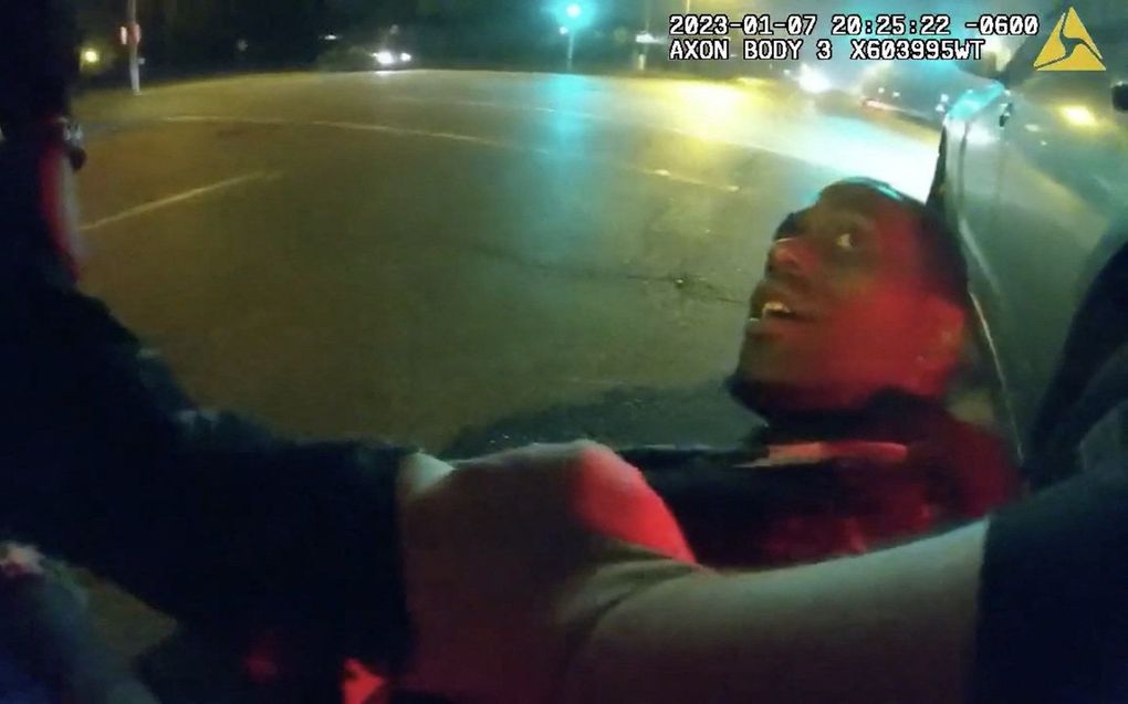 Beeld uit een video van de arrestatie van Tyre Nichols. beeld City of Memphis/AFP