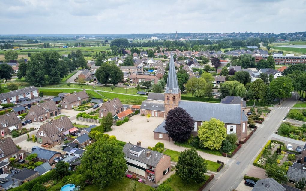 Kesteren, met de hervormde kerk. beeld Cees van der Wal