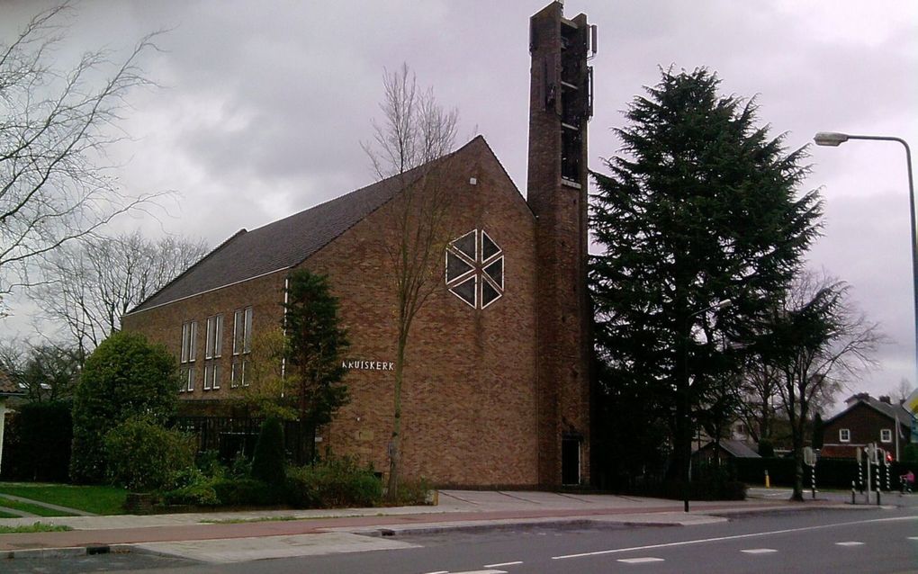 De Kruiskerk in Huizen. beeld kerkdienstgemist.nl