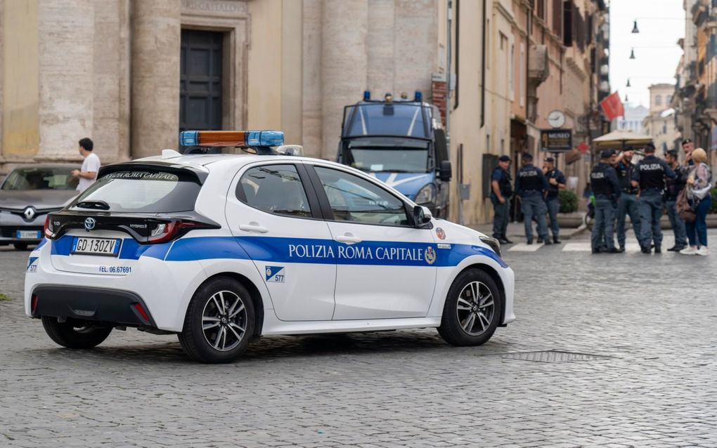 Een Italiaanse politieauto in de straten van Rome. beeld Getty Images