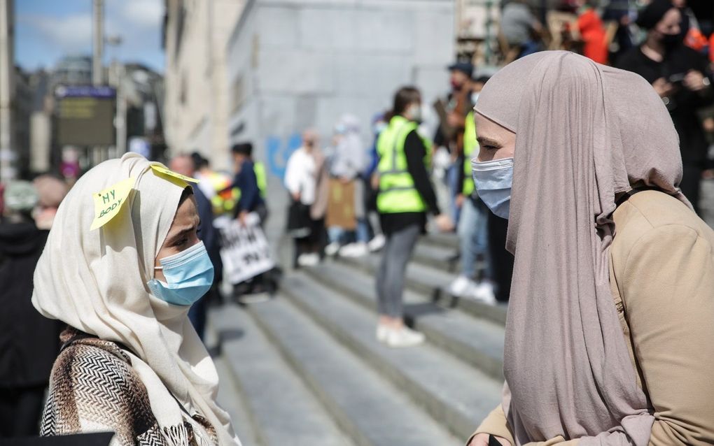 Protesters take part in a rally against the prohibition of head scarfs in Universities in Brussels, Belgium, on July 05th, 2020. Belgium's Constitutional Court, on June 04th 2020, ruled that a ban on wearing a headscarf at Universities is not unconstitutional and compliant with the European Convention on Human Rights. photo EPA, Aris Oikonomou