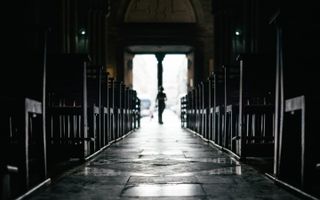 „Data over kerkelijke betrokkenheid vertelt niet het hele verhaal. Kerkverlating is het sluitstuk van een proces waarbij jongeren innerlijk al afhaken.” beeld Getty Images