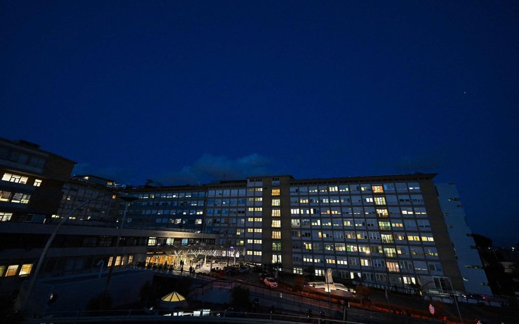 De Gemelli-kliniek in Rome. beeld AFP, Andreas SOLARO