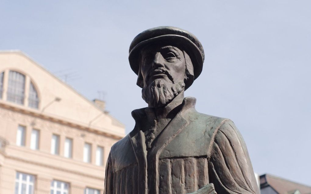 „Laat mijn leven maar als een kaars opbranden in de dienst van mijn Meester, zei Calvijn.” beeld RD