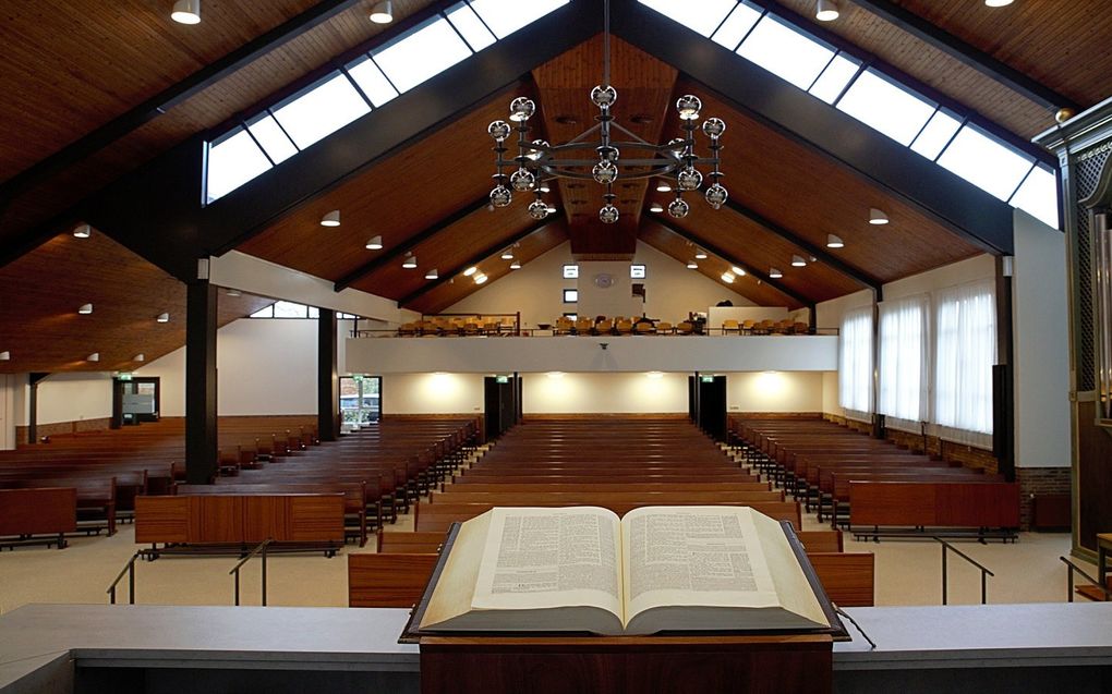 Interieur van de kerk van de gereformeerde gemeente Doetinchem. beeld Jonathan Brugge