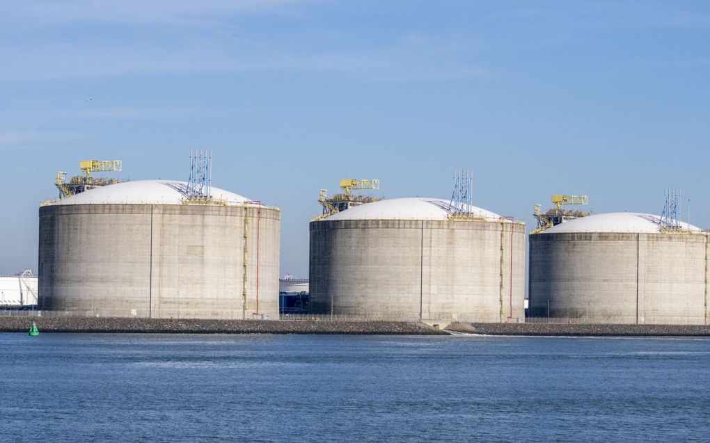 Lng-tanks op de Maasvlakte. beeld ANP, Jerry Lampen