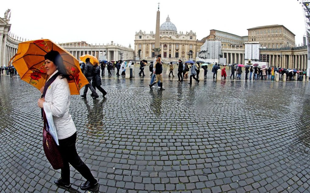 Het Sint-Pietersplein in Rome. beeld ANP, Robin Utrecht