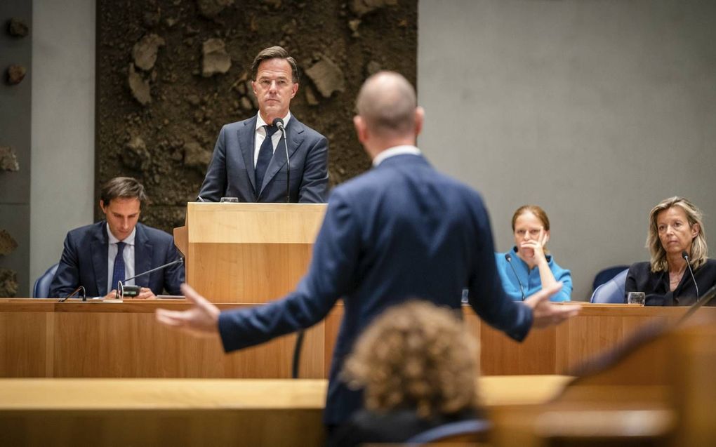 „Christelijk-sociale politiek zet niet de overheid centraal, maar gelooft in de kracht van de samenleving.” Foto: demissionair premier Mark Rutte en CU-fractievoorzitter Gert-Jan Segers tijdens de Algemene Politieke Beschouwingen. beeld ANP, Bart Maat