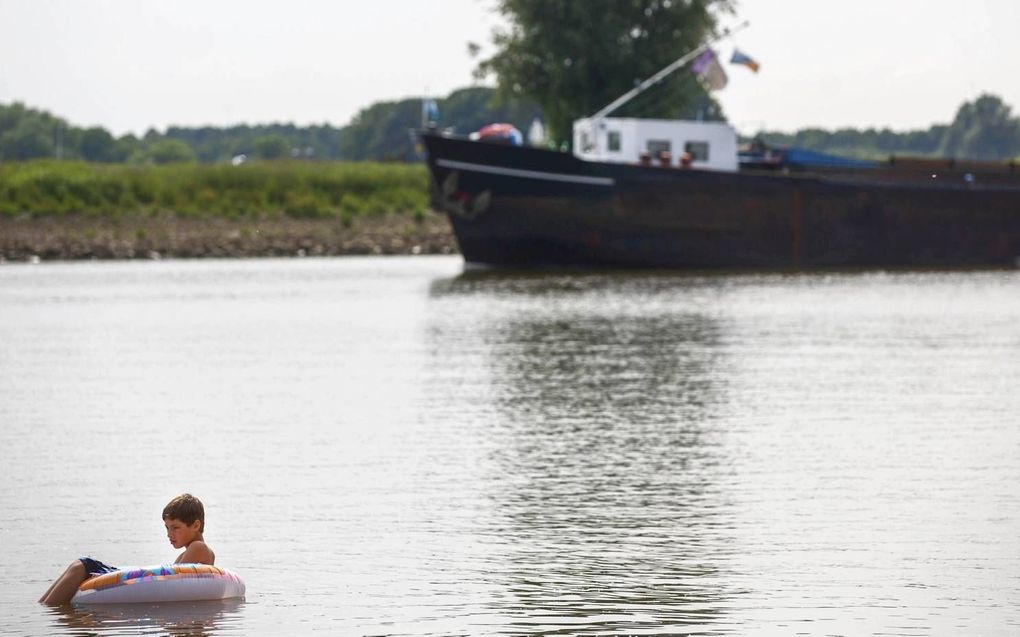 Kampen staat het lossen van gifschepen toe. beeld ANP, Martijn Beekman