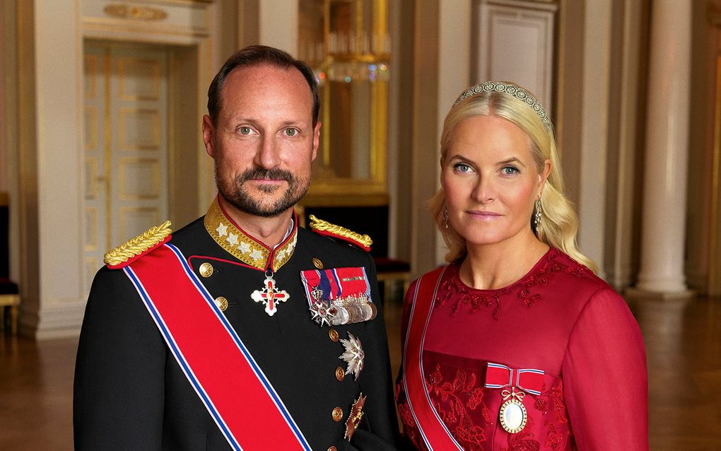 Het Noorse hof deelde vrijdag nieuwe officiële foto’s van de Noorse kroonprins Haakon en zijn vrouw Mette-Marit. beeld Dusan Reljin / Det kongelige hoff