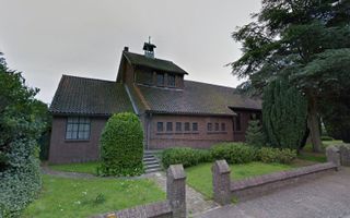 De Brug komt samen in de voormalige rooms-katholieke Vituskerk in Huizen. beeld Google Street View