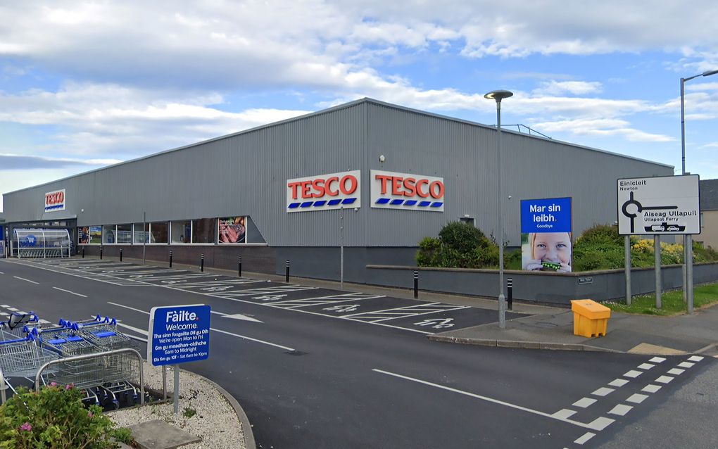 De Tesco-supermarkt in Stornoway, op het Schotse eiland Lewis. beeld Google