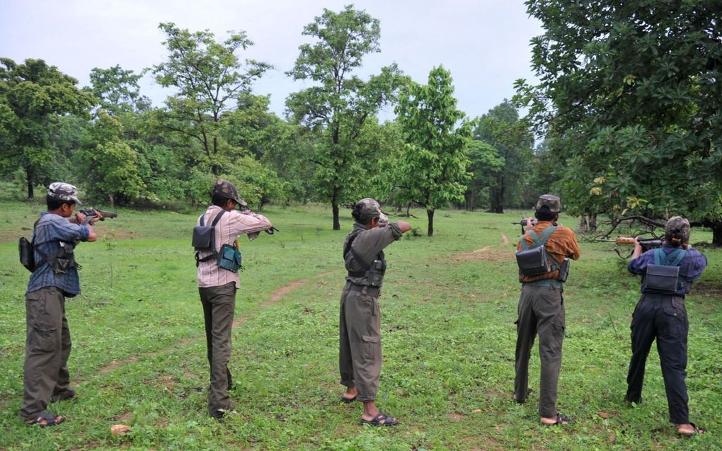 Maoïsten in India op trainingskamp. beeld AFP, Noah Seelam