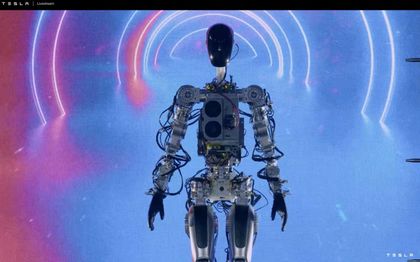 Techondernemer Elon Musk werkt aan een humanoïde robot met AI ofwel kunstmatige intelligentie. beeld AFP