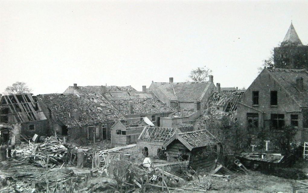 Ravage in Biggekerke na het bombardement op 17 september 1944. Dinsdag wordt de ramp herdacht die het Walcherse dorp tachtig jaar geleden trof. beeld Zeeuwse Bibliotheek