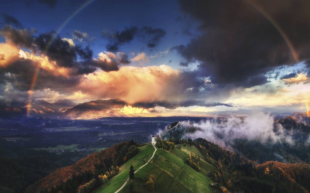 „Wij behoren vanuit Gods Woord en in geloof het contact aan te gaan met de ons omringende werkelijkheid, dus ook met de schepping.” beeld iStock